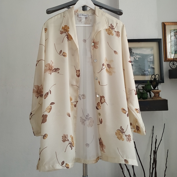 Button down Shirt - Picture 3 of 9